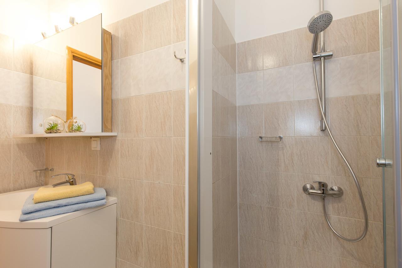 Apartments Tamaris Čižići Exterior foto